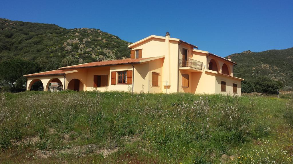 Villa Jolies Viddalba الغرفة الصورة